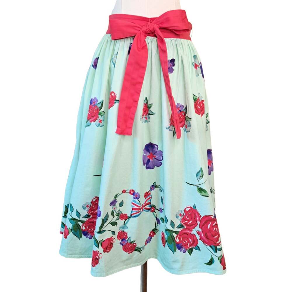 Disney Dress Shop UK Queen of the Kingdom Retro A-line Skirt Large Mint Pink